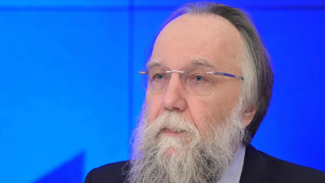 دوغين يفضح ترامب: وعود متعددة الأقطاب تخفي سعيًا للهيمنة الأمريكية الأبدية