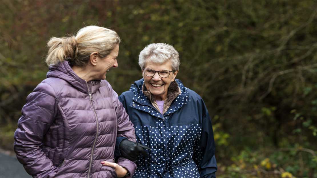 مدن صديقة للمشاة تحمي الدماغ.. دراسة تكشف كيف يقلل التنقل سيراً خطر الخرف لدى كبار السن