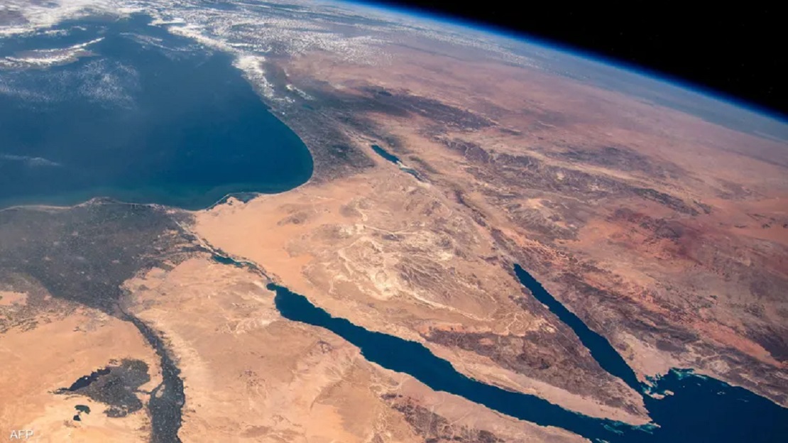 منذ بدأت اتفاقيات السلام والتطبيع مع إسرائيل في السبعينيات، اختفت هذه التوجيهات الوطنية من غالبية مناهج التعليم ومنصات الإعلام العربي