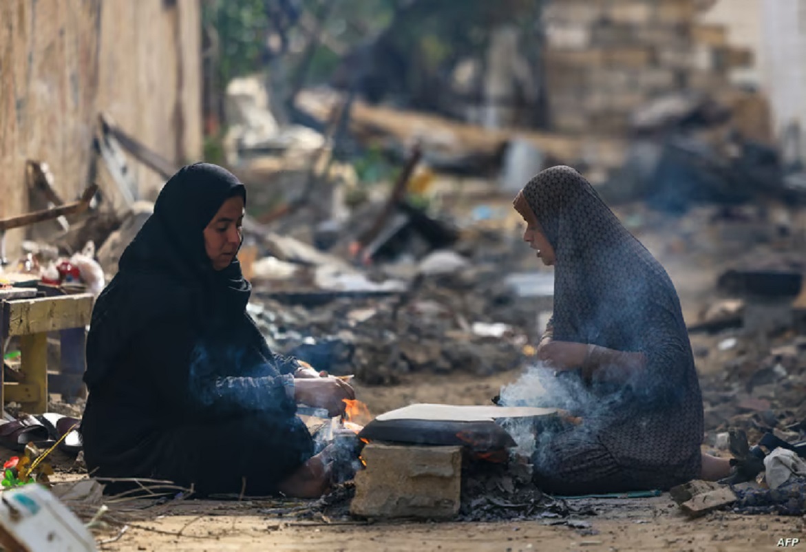 من المفترض أن تنتهي في الساعة السابعة من صباح الخميس (الخامسة بتوقيت غرينيتش)، بعد تمديدها يومين عن الاتفاق الأساسي