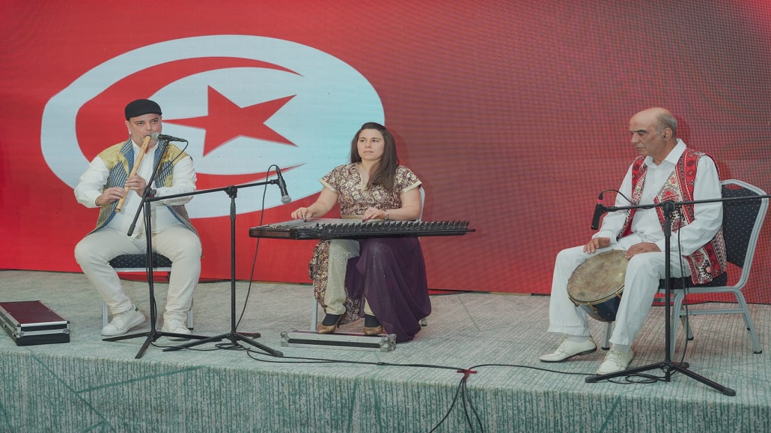 تونس تحتفي بالهند: تكريم الفنان شريف علوي يجمع بين الأنغام التونسية والهندية