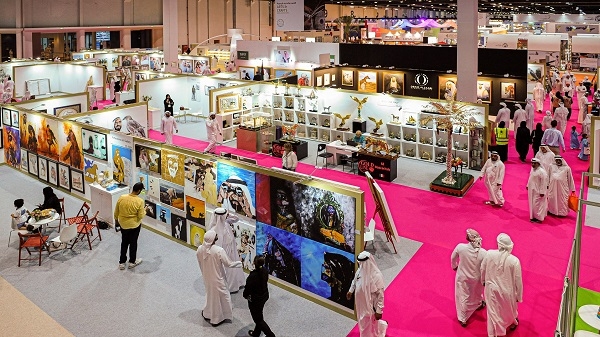  125 فنّاناً إماراتياً وعربياً وعالمياً يعرضون إبداعاتهم في معرض أبوظبي الدولي للصيد 