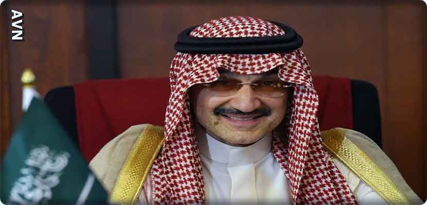 الأمير السعودي وليد بن طلاق بن عبد العزيز خلال لقاء في كولومبو في سريلانكا