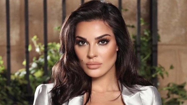تسكن نادين نسيب  نجيم بالقرب من موقع الانفجار