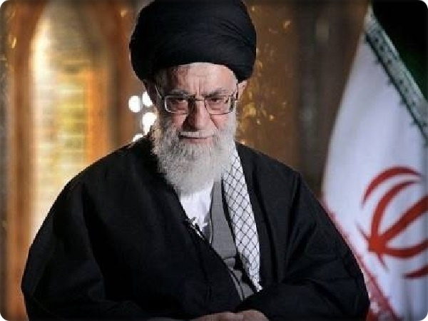 خرج عشرات الآلاف من المحتجين الإيرانيين إلى شوارع العاصمة طهران لمطالبة المرشد الأعلى "علي خامنئي" بالرحيل، بعد الاعتراف بإسقاط الطائرة الأوكرانية.
