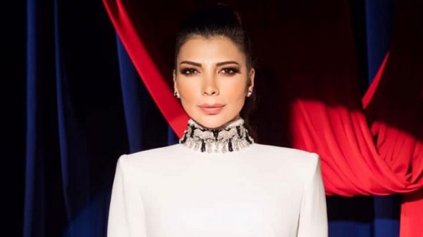 الشاعر الإماراتي أنور المشيري يعمل على كتابة أوبريت الخمسين عاما لعيد الاتحاد الإماراتي يجمع نخبة من فناني الوطن العربي بينهم حسين الجسمي، ماجد المهندس، راشد الماجد، نوال الكويتية، عزيزة جلال، عبدالمجيد عبدالله، إضافة إلى أصالة نصري وفنانين آخرين.