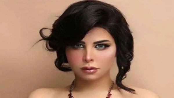 ظهرت شمس الكويتية في فيديو وهي تتبادل القبل مع شاب