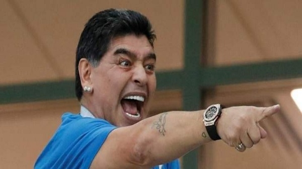 محامي دييجو مارادونا يتهم بناته