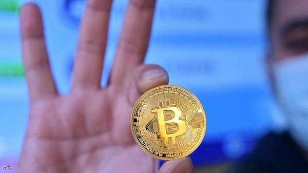 لجأ به الكثيرون في تركيا إلى العملات المشفرة لحماية مدخراتهم من ارتفاع التضخم وهبوط الليرة التركية.