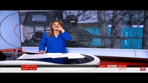 فيديو.. مذيعة "بي بي سي" تدخل في نوبة ضحك وهي تقرأ خبرًا عن بايدن|||