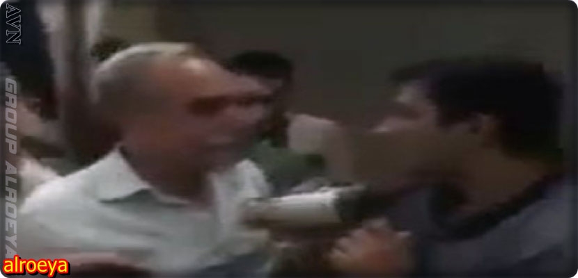 فيديو، وزير الصناعة التركي يصفع صحفياً 