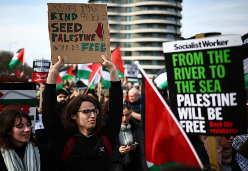 الآلاف يتظاهرون في لندن لوقف الحرب على غزة