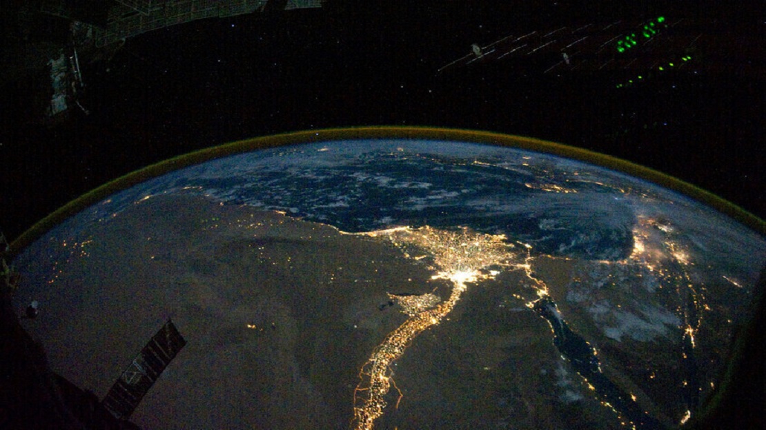 مصر تُعزز قدراتها الاستخباراتية الفضائية بصفقة محتملة مع إيطاليا