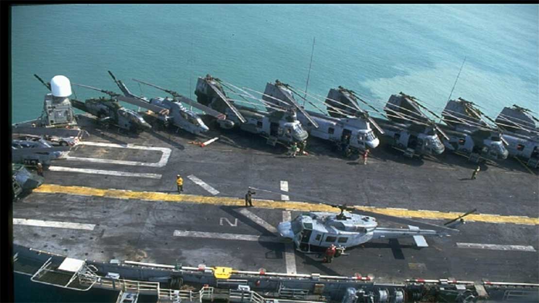 "تريبولي" الأمريكية تقترب من الشرق الأوسط محملة بـ2200 مارينز وقدرات جوية هجومية